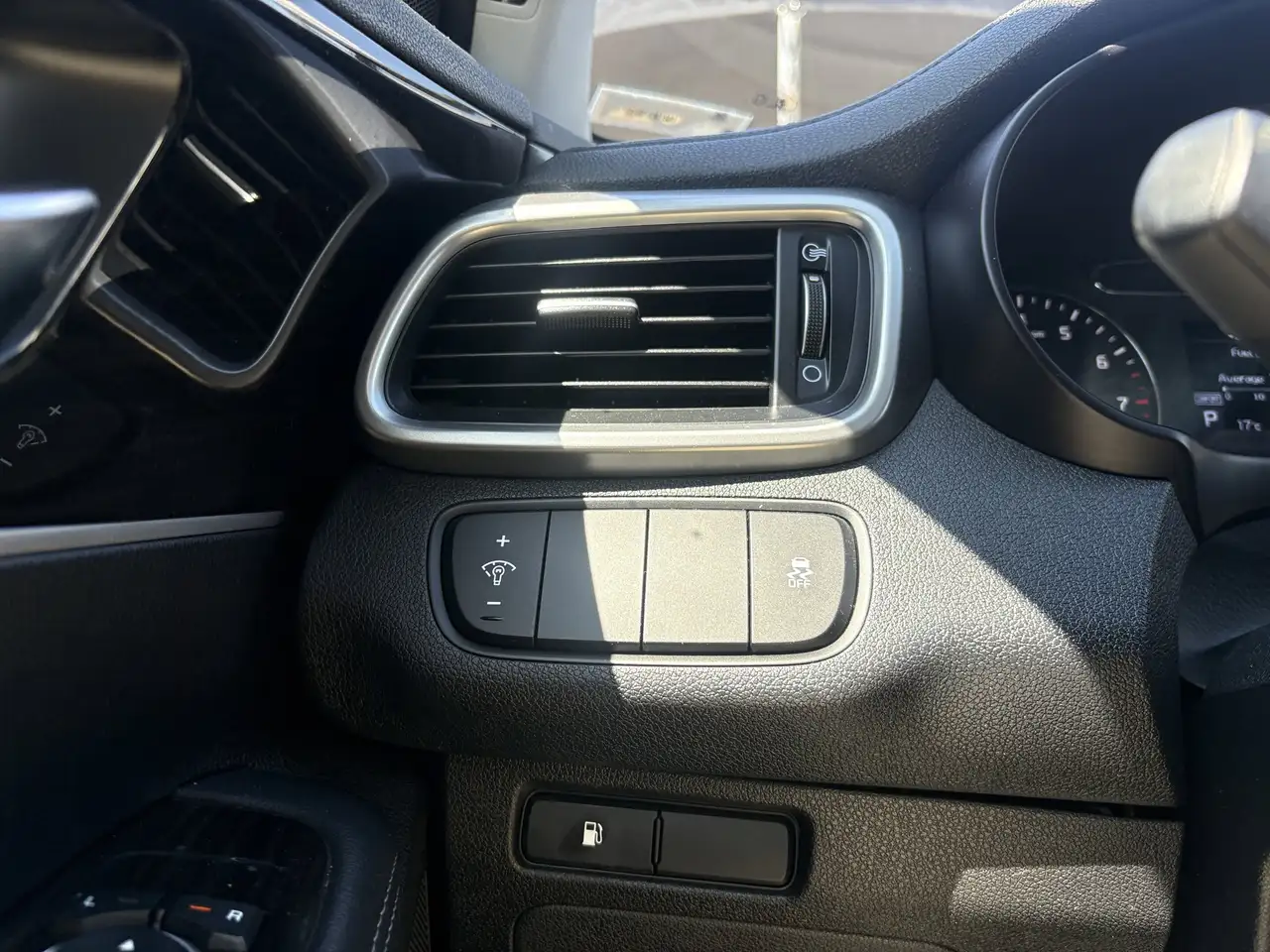 Kia Sorento photo Kia Sorento