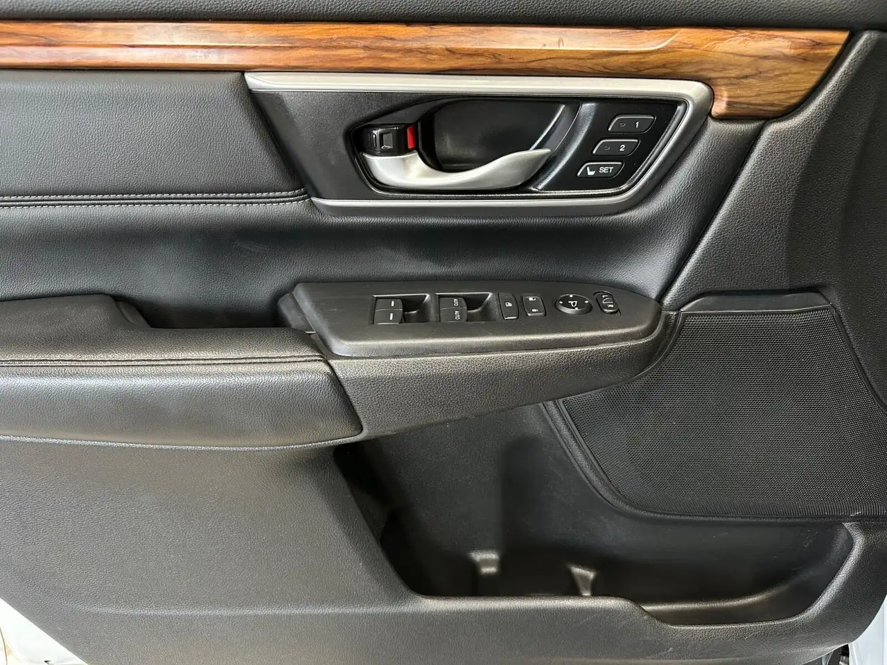 Honda CR-V photo Honda CR-V