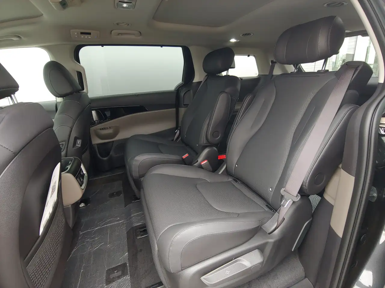 Kia Carnival fotografie Kia Carnival