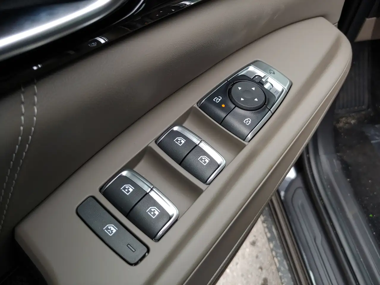 Kia Carnival fotografie Kia Carnival