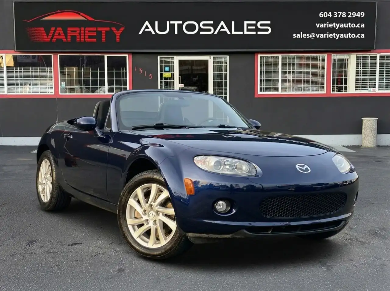 Mazda MX-5 Miata photo Mazda MX-5 Miata