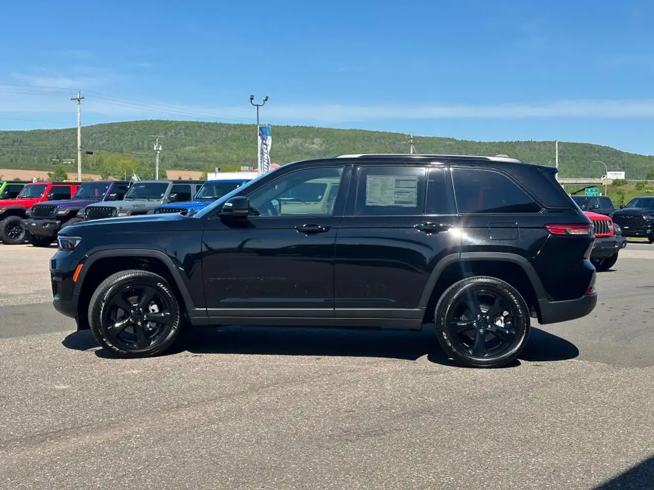Jeep Grand Cherokee снимка Jeep Grand Cherokee