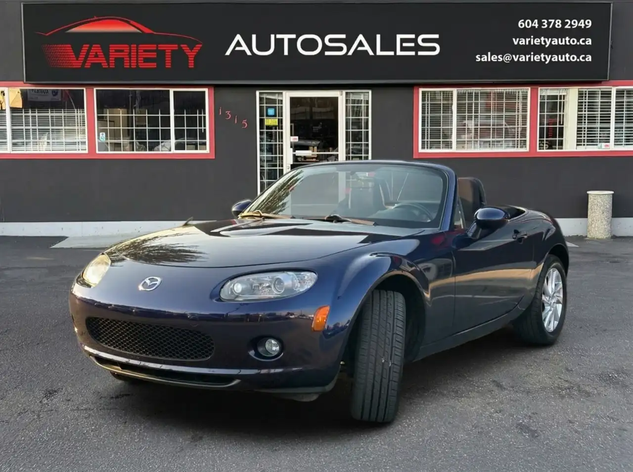 Mazda MX-5 Miata photo Mazda MX-5 Miata