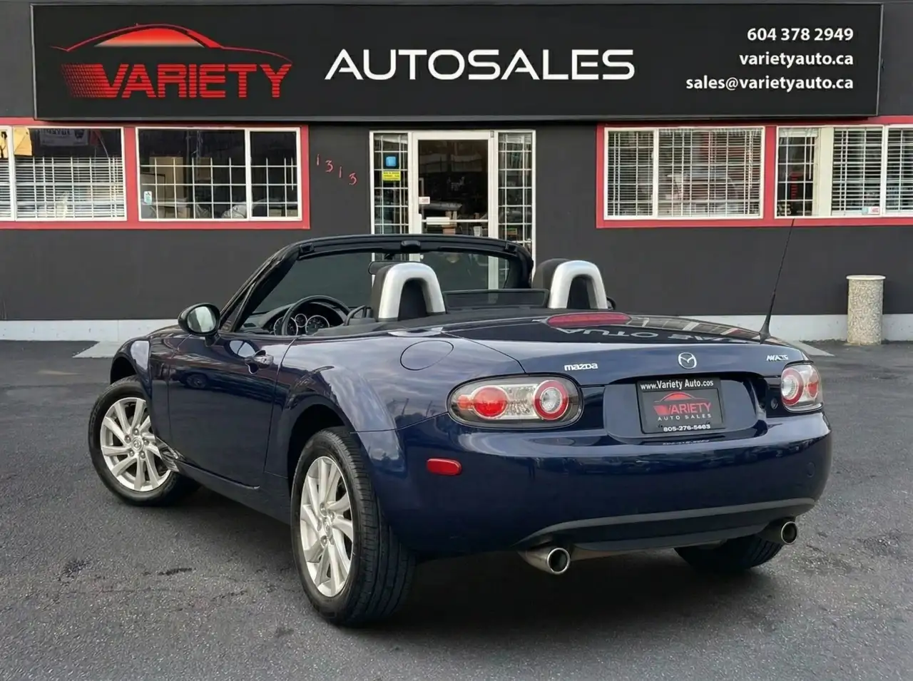 Mazda MX-5 Miata photo Mazda MX-5 Miata