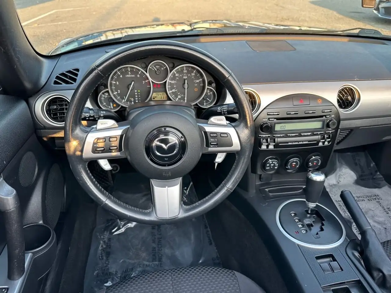 Mazda MX-5 Miata photo Mazda MX-5 Miata