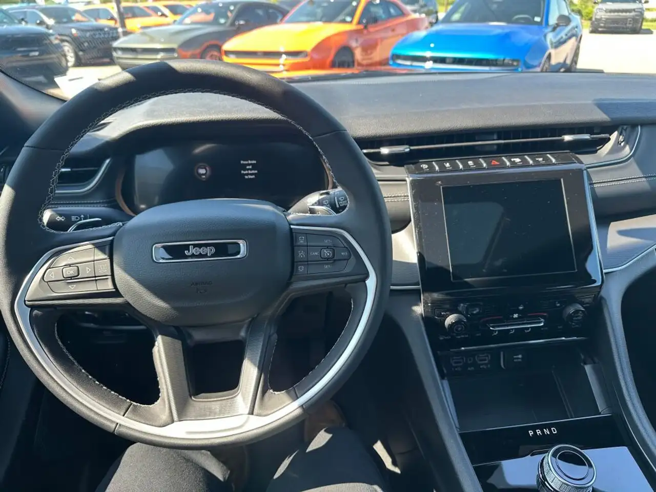 Jeep Grand Cherokee снимка Jeep Grand Cherokee