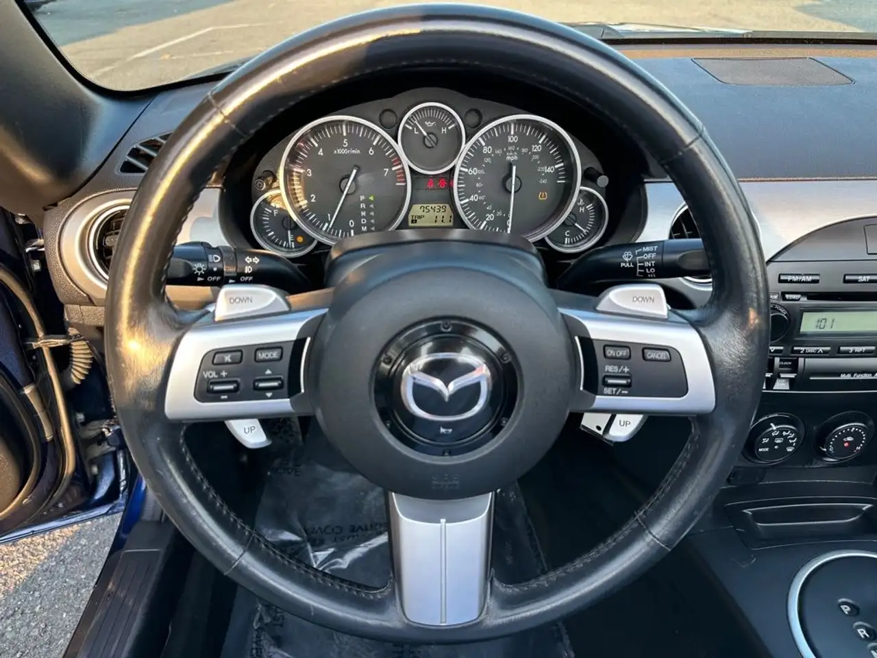 Mazda MX-5 Miata photo Mazda MX-5 Miata