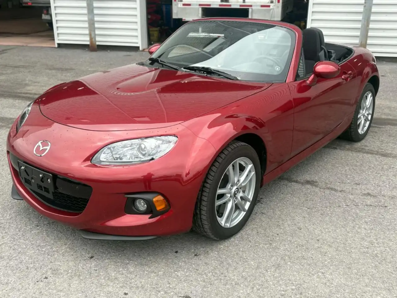 Mazda MX-5 Miata снимка Mazda MX-5 Miata