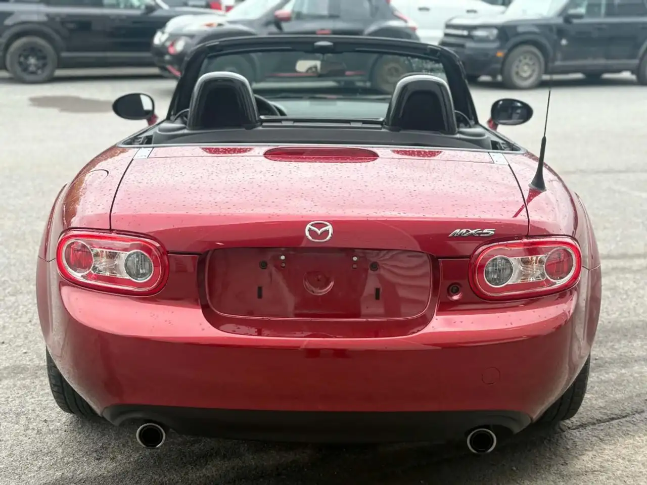 Mazda MX-5 Miata снимка Mazda MX-5 Miata
