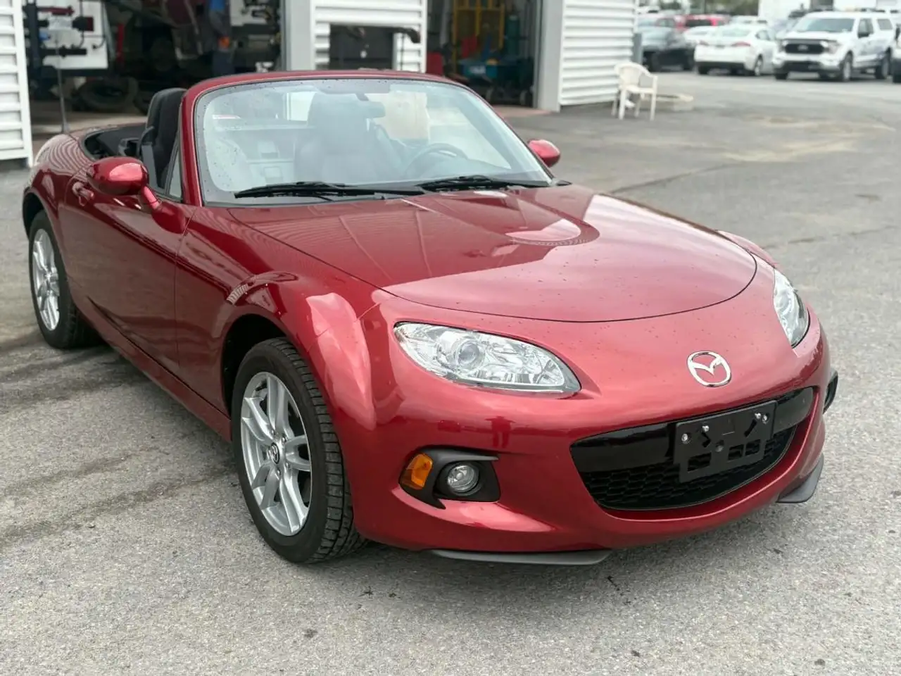 Mazda MX-5 Miata снимка Mazda MX-5 Miata