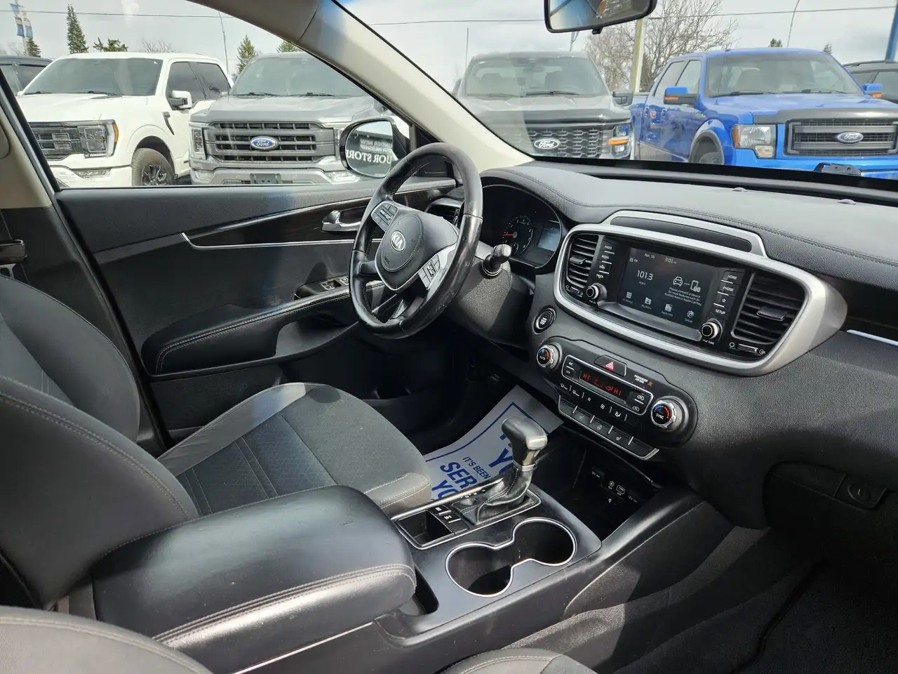 Kia Sorento photo Kia Sorento