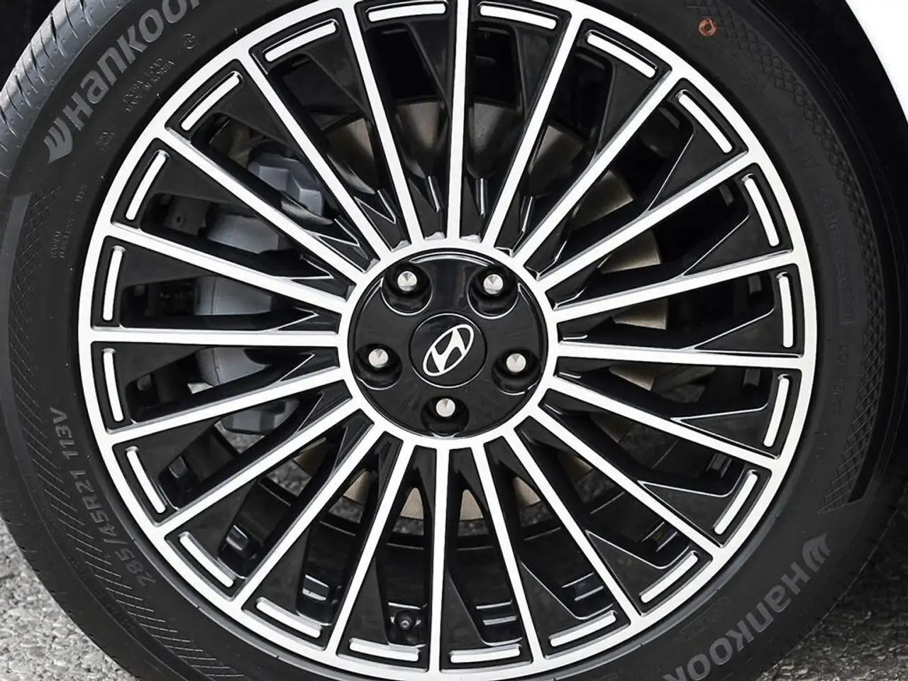 Hyundai IONIQ 9 снимка Hyundai IONIQ 9