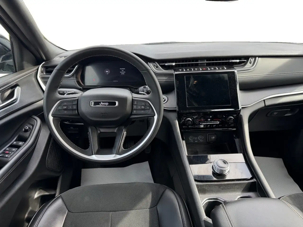 Jeep Grand Cherokee снимка Jeep Grand Cherokee