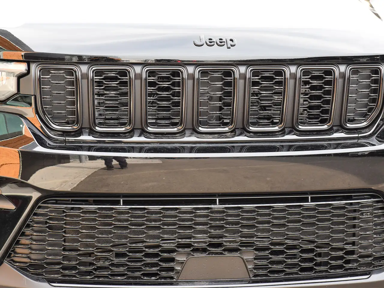 Jeep Grand Cherokee снимка Jeep Grand Cherokee