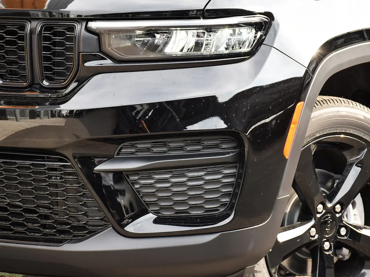 Jeep Grand Cherokee снимка Jeep Grand Cherokee