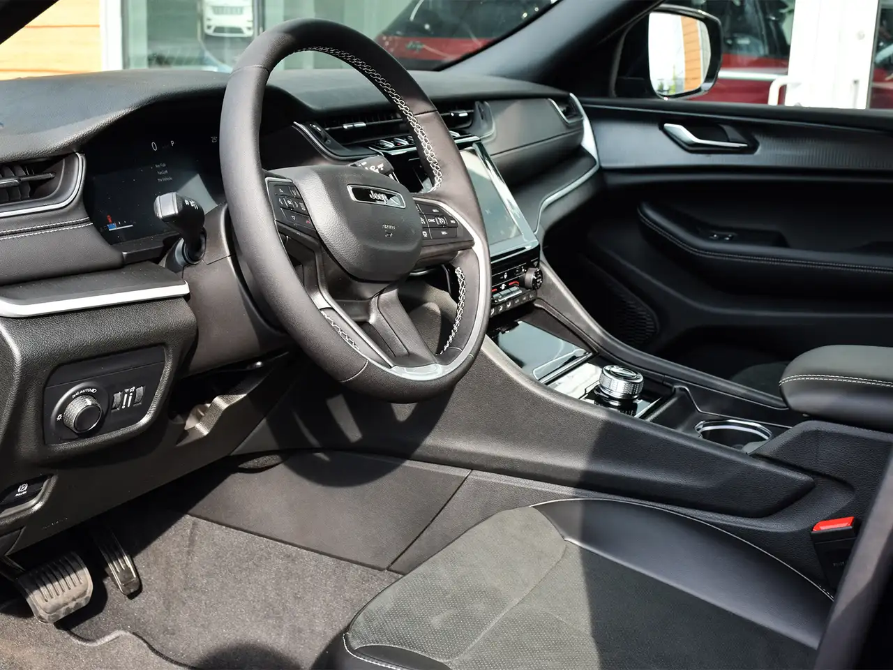 Jeep Grand Cherokee снимка Jeep Grand Cherokee