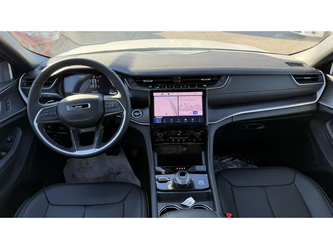 Jeep Grand Cherokee снимка Jeep Grand Cherokee