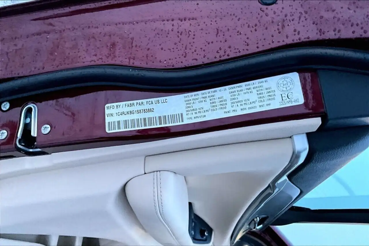 Jeep Grand Cherokee снимка Jeep Grand Cherokee