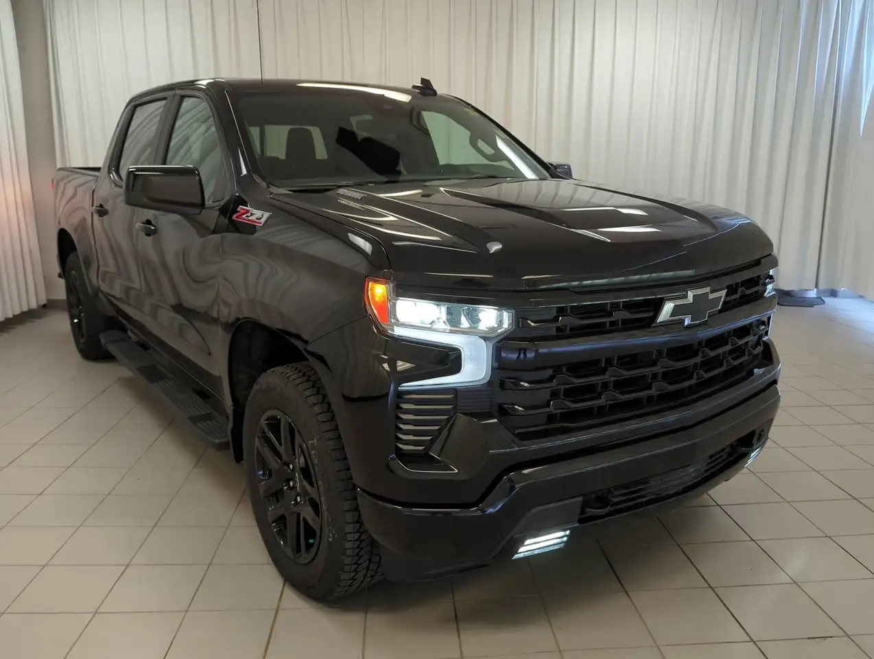 Chevrolet Silverado 1500 снимка Chevrolet Silverado 1500