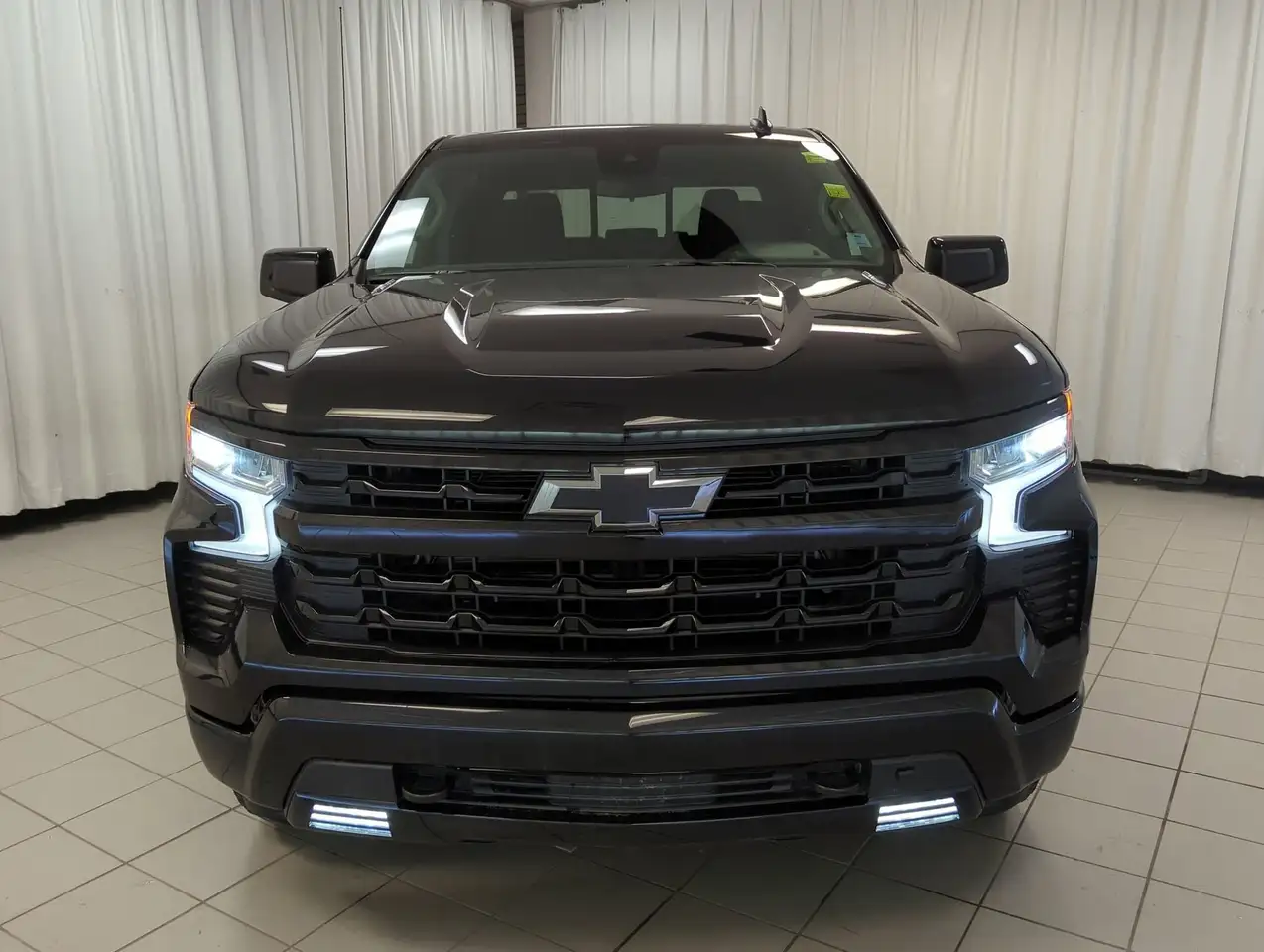 Chevrolet Silverado 1500 снимка Chevrolet Silverado 1500