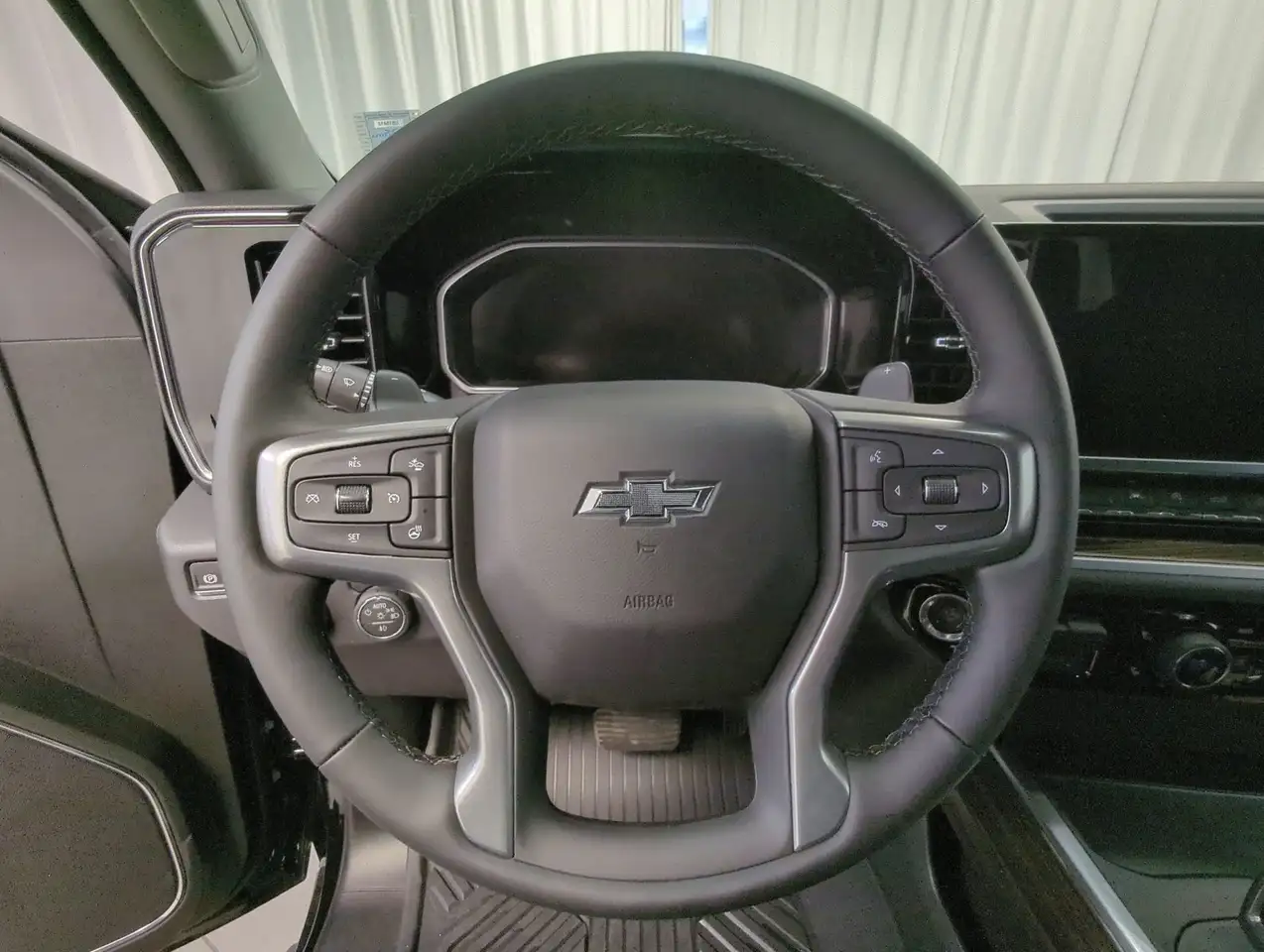 Chevrolet Silverado 1500 снимка Chevrolet Silverado 1500