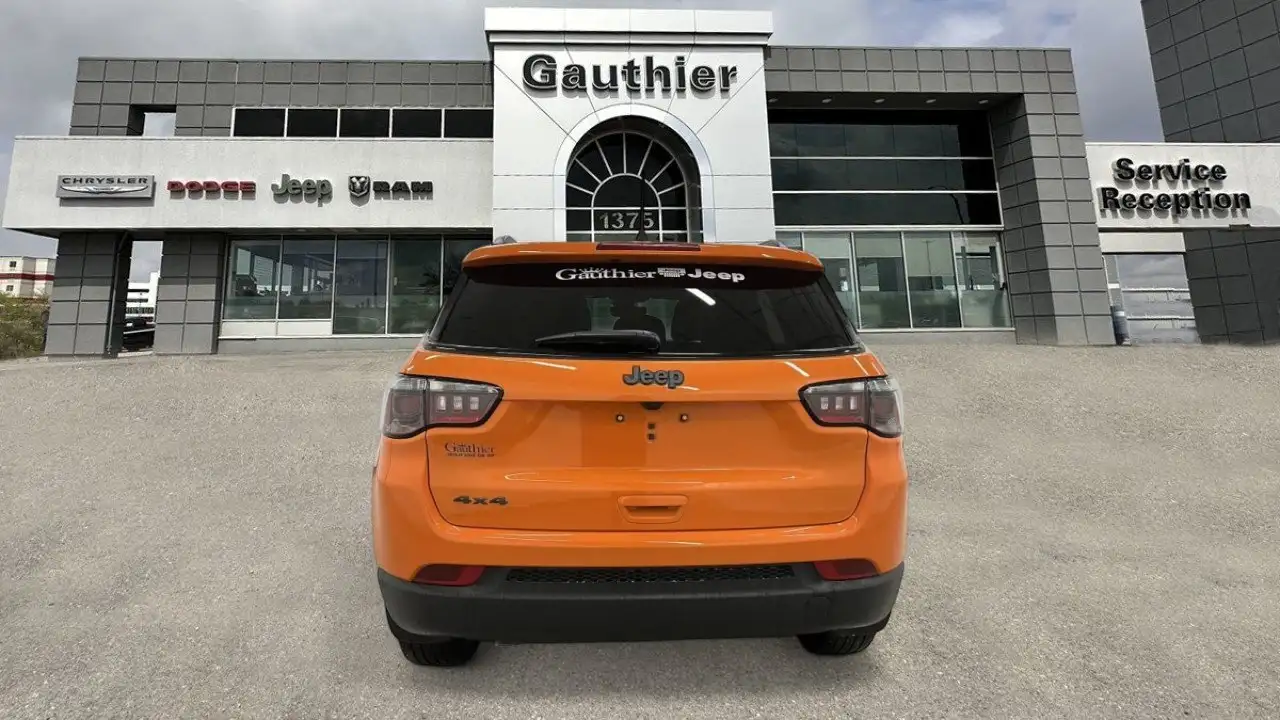 Jeep Compass photo Jeep Compass