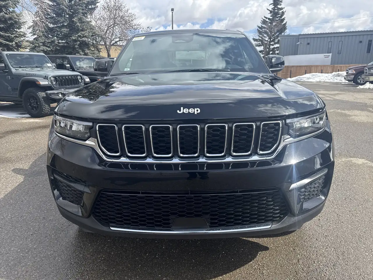 Jeep Grand Cherokee photo Jeep Grand Cherokee