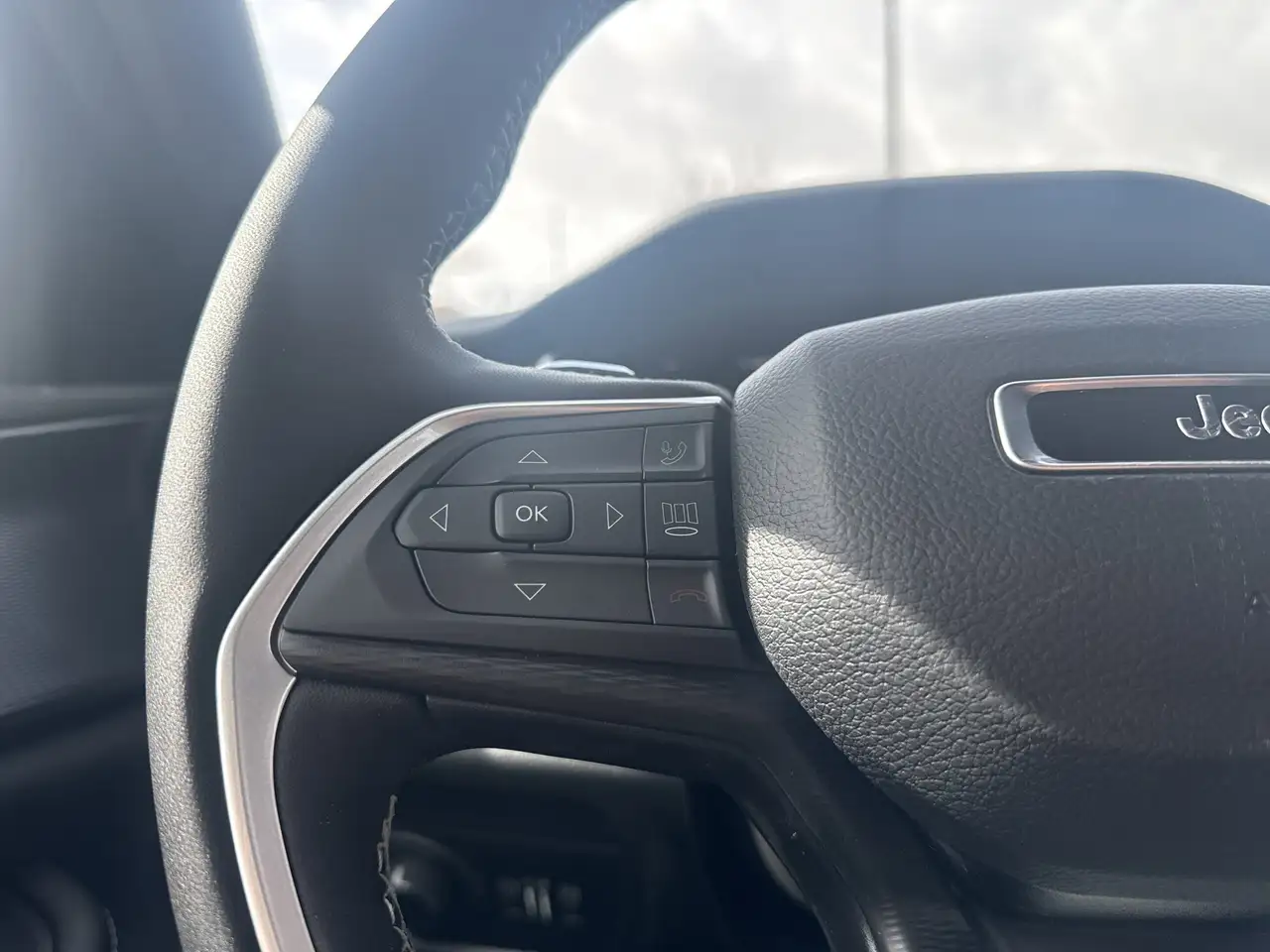 Jeep Grand Cherokee photo Jeep Grand Cherokee