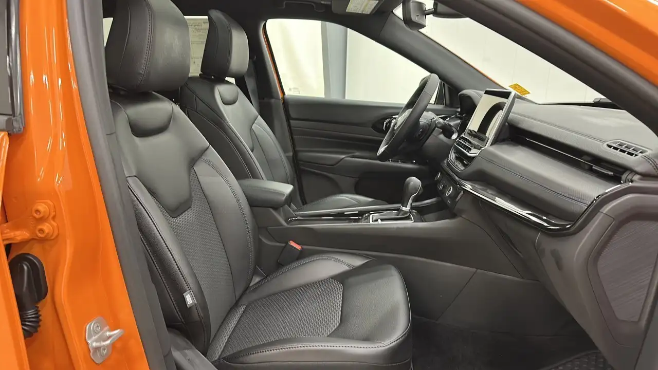 Jeep Compass photo Jeep Compass