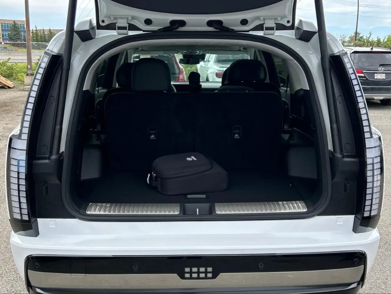Hyundai IONIQ 9 снимка Hyundai IONIQ 9