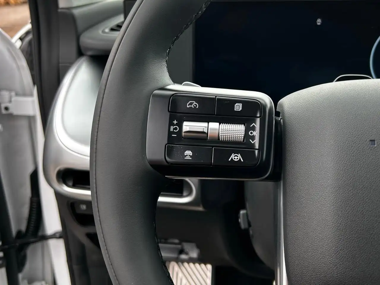 Hyundai IONIQ 9 снимка Hyundai IONIQ 9