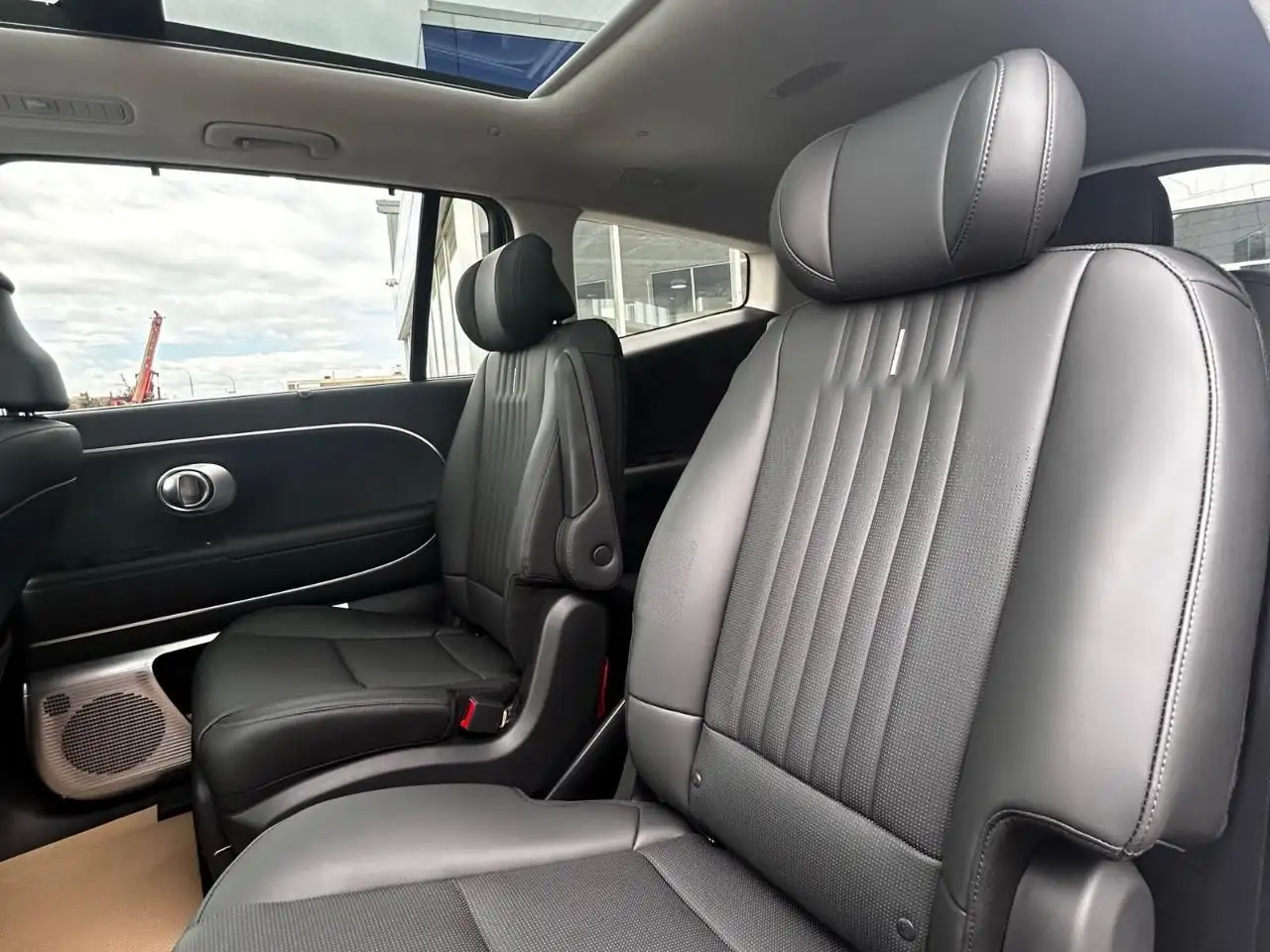 Hyundai IONIQ 9 снимка Hyundai IONIQ 9