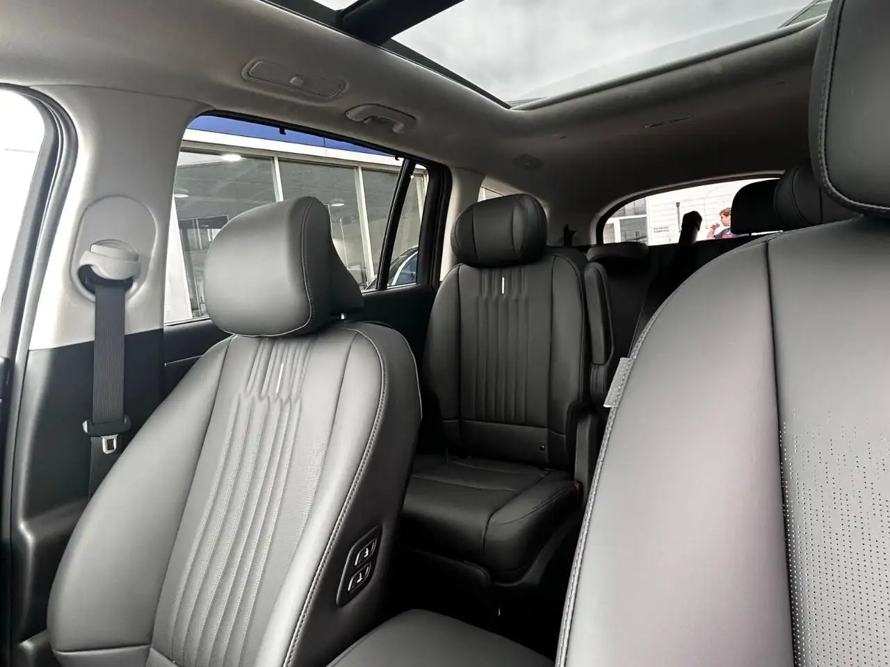 Hyundai IONIQ 9 снимка Hyundai IONIQ 9