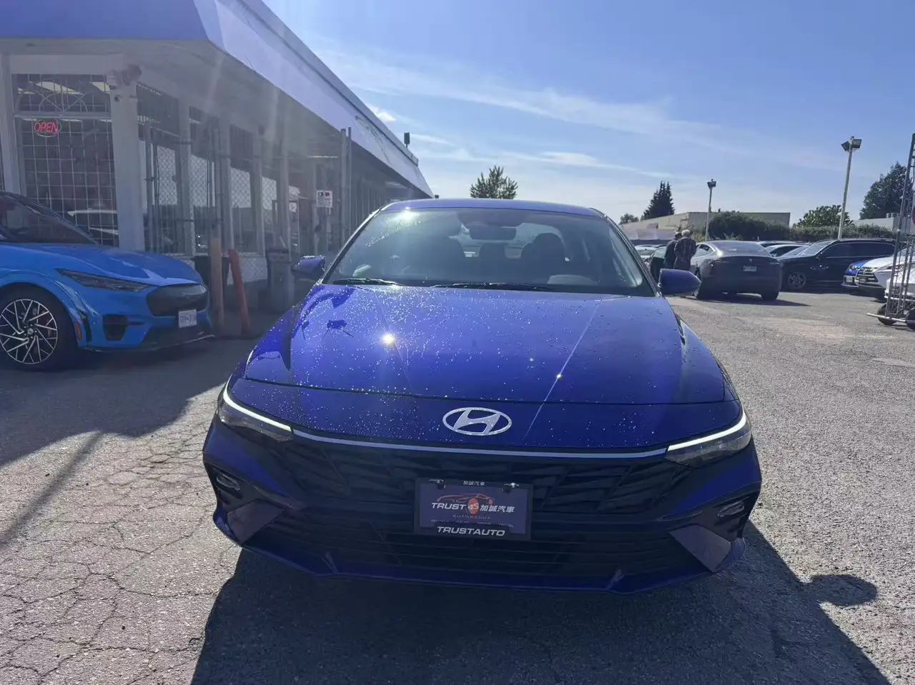 Hyundai ELANTRA снимка Hyundai ELANTRA