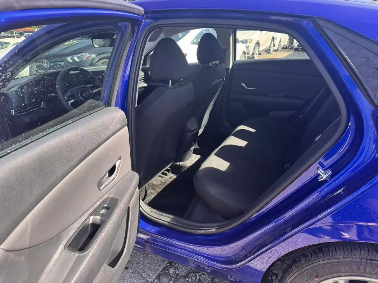 Hyundai ELANTRA снимка Hyundai ELANTRA