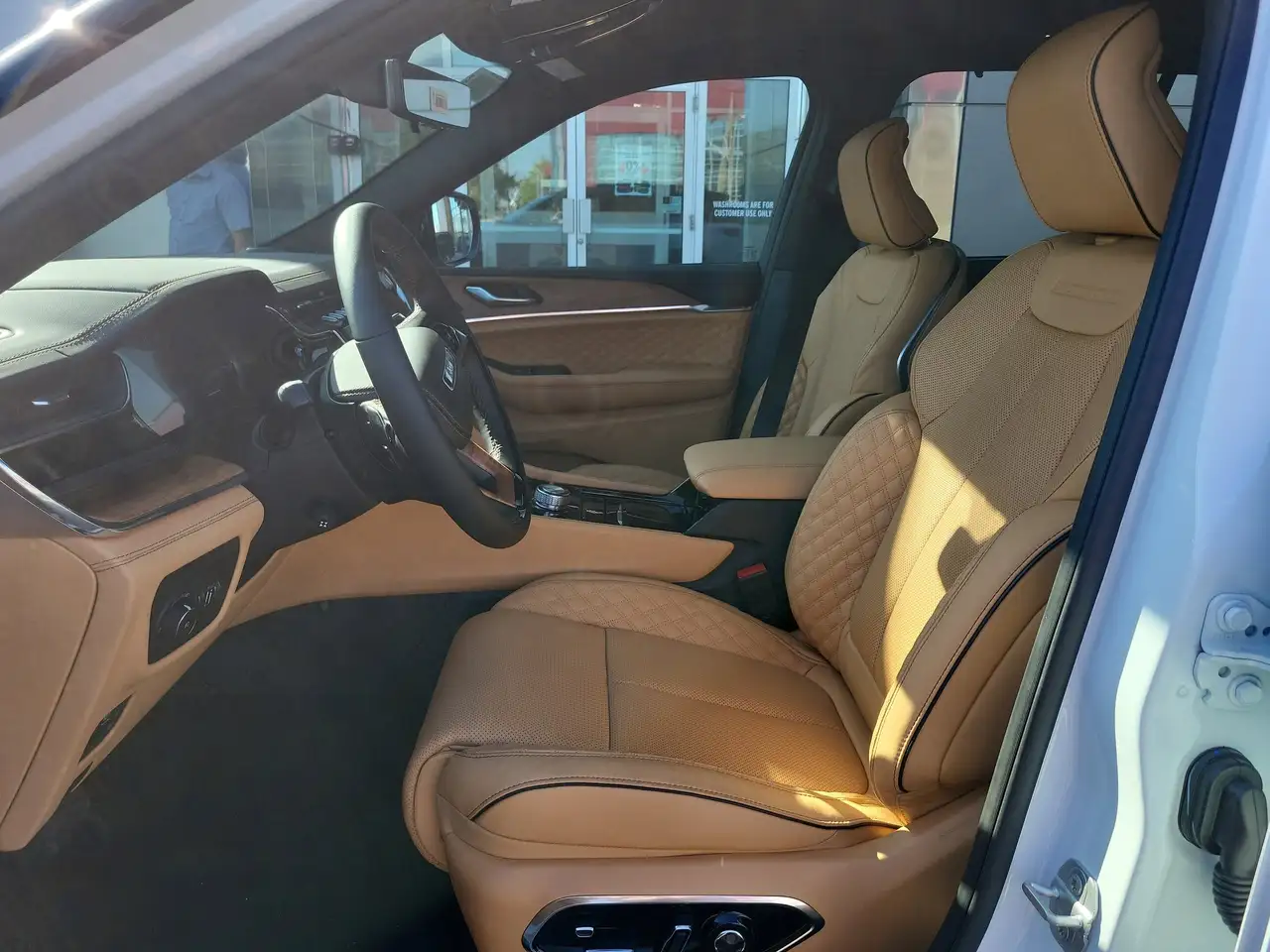 Jeep Grand Cherokee photo Jeep Grand Cherokee