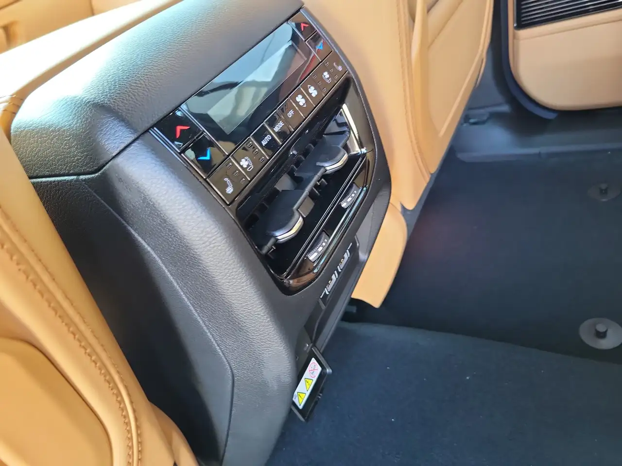 Jeep Grand Cherokee photo Jeep Grand Cherokee