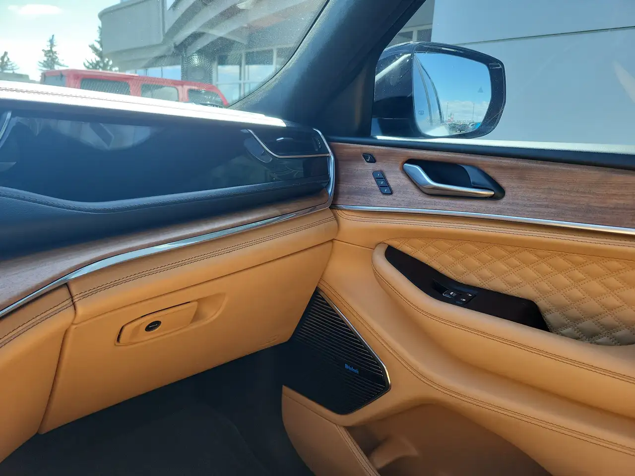 Jeep Grand Cherokee photo Jeep Grand Cherokee