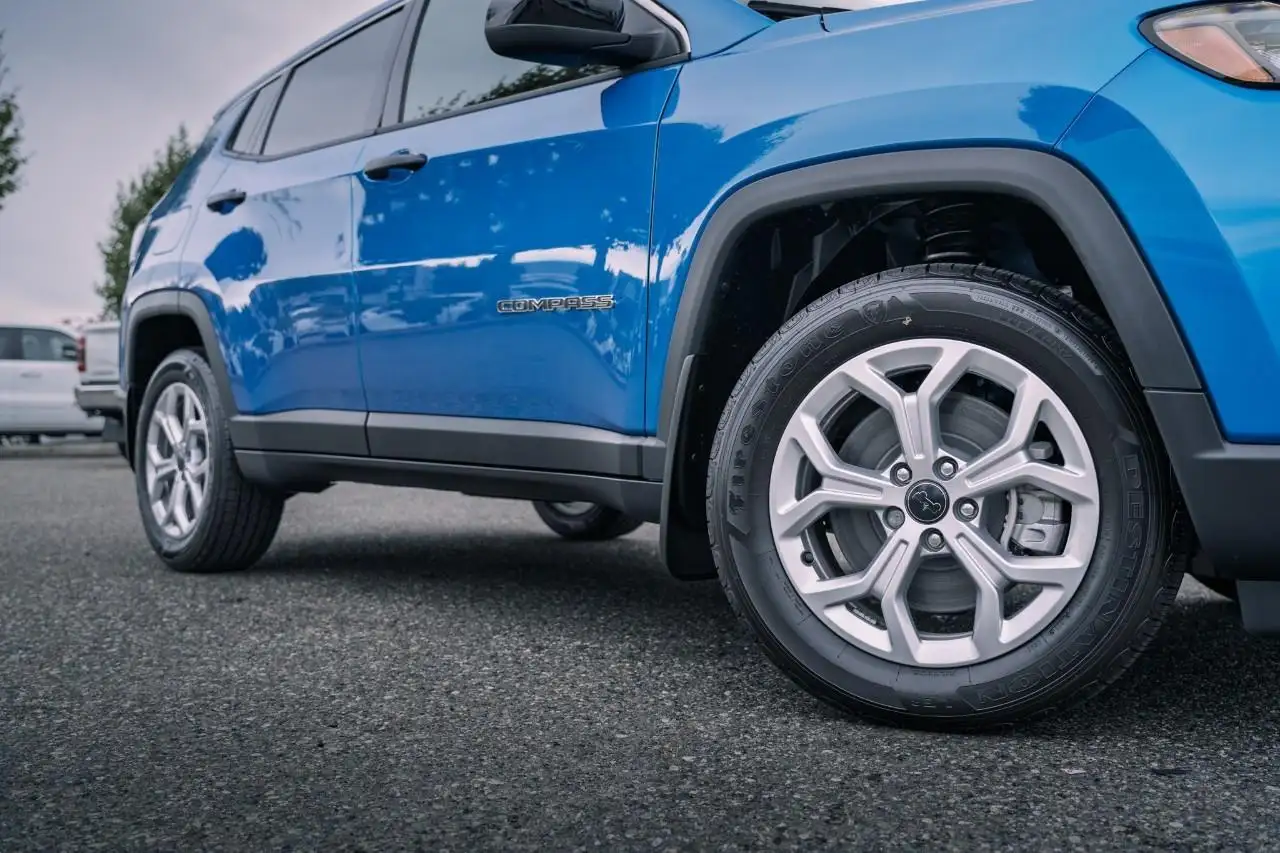Jeep Compass photo Jeep Compass
