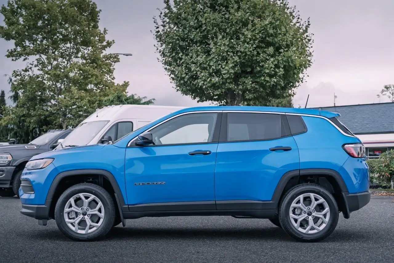 Jeep Compass photo Jeep Compass