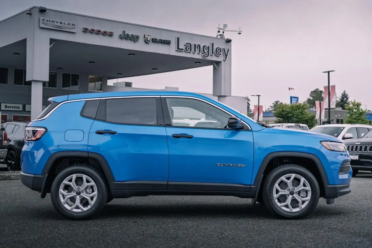 Jeep Compass photo Jeep Compass