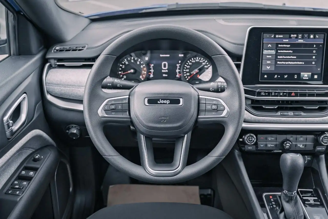 Jeep Compass photo Jeep Compass