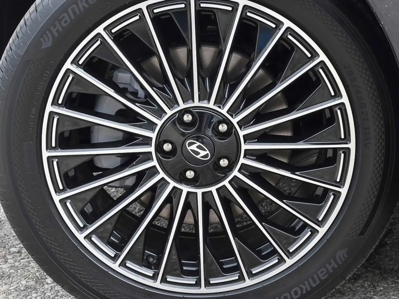 Hyundai IONIQ 9 снимка Hyundai IONIQ 9