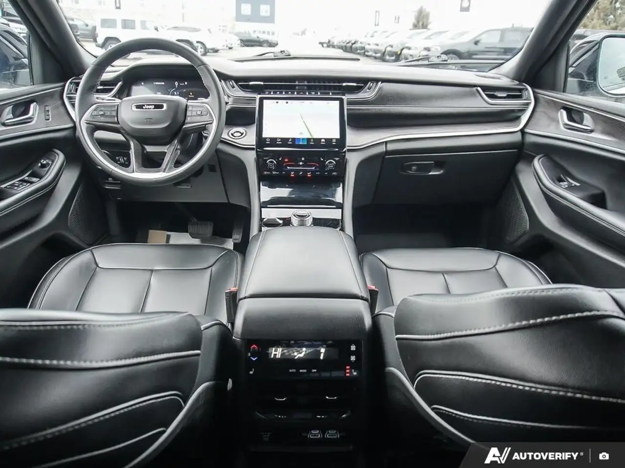Jeep Grand Cherokee снимка Jeep Grand Cherokee