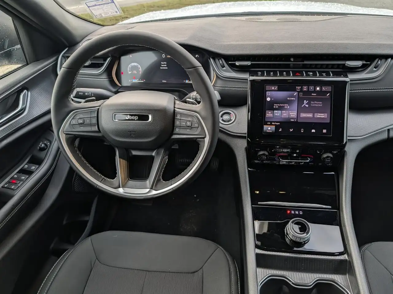 Jeep Grand Cherokee снимка Jeep Grand Cherokee