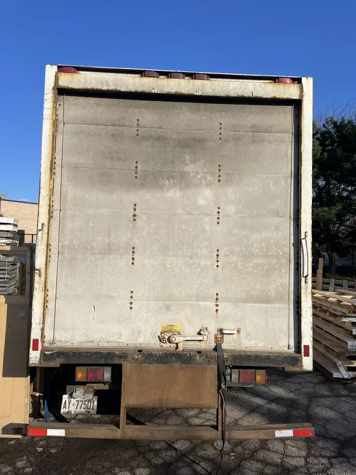 Isuzu fotografie Isuzu