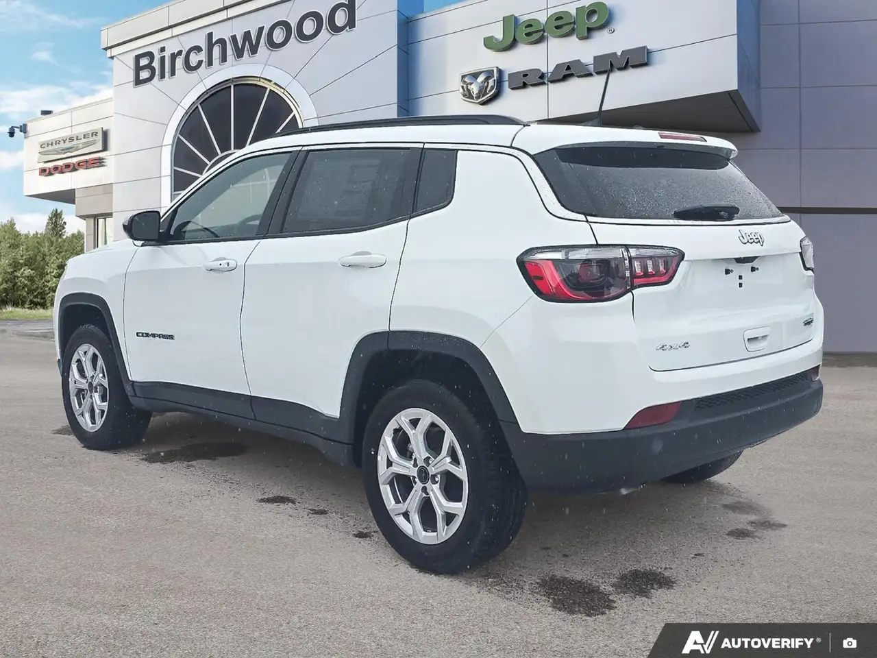 Jeep Compass photo Jeep Compass