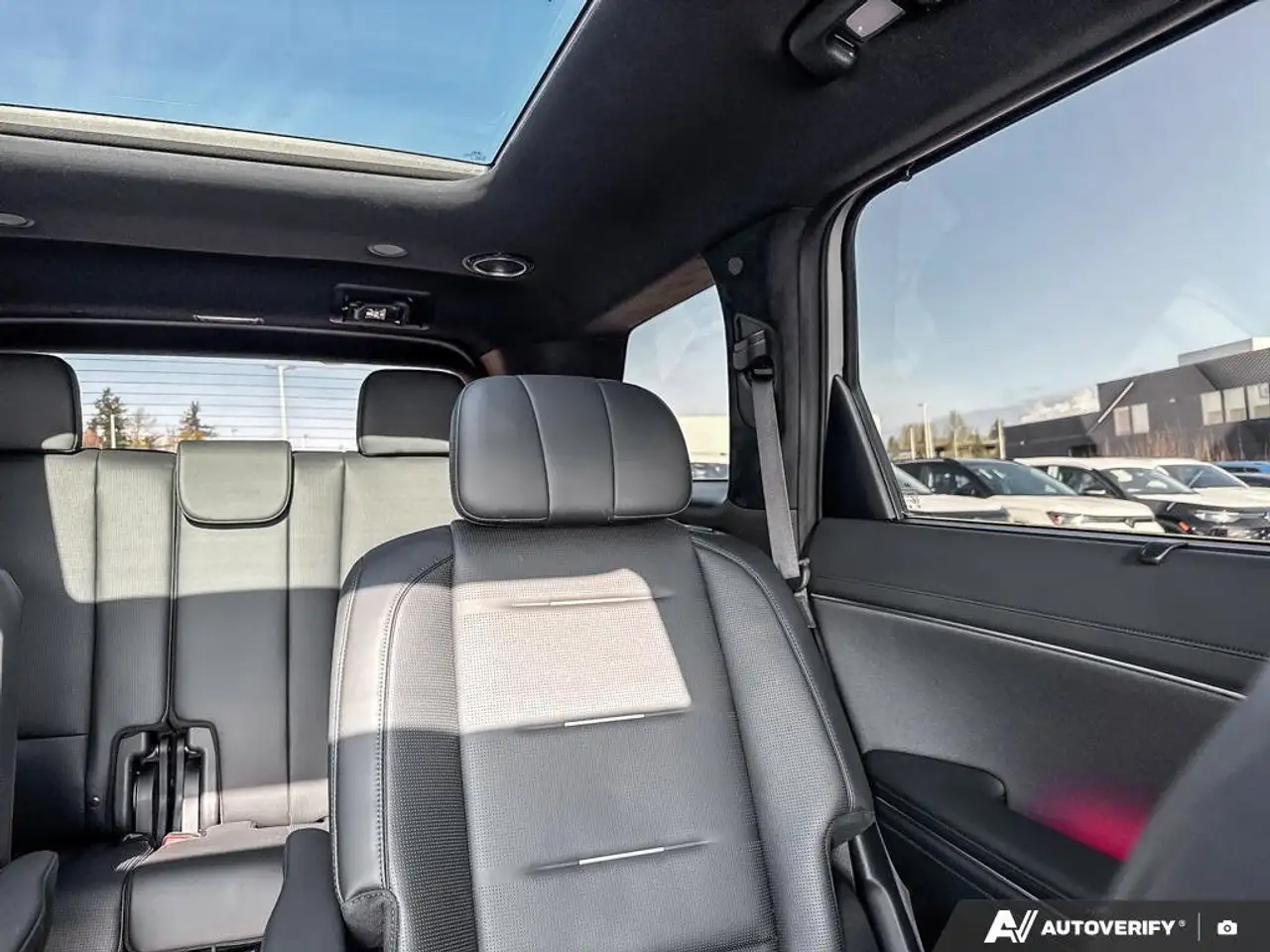 Hyundai PALISADE Hybrid снимка Hyundai PALISADE Hybrid