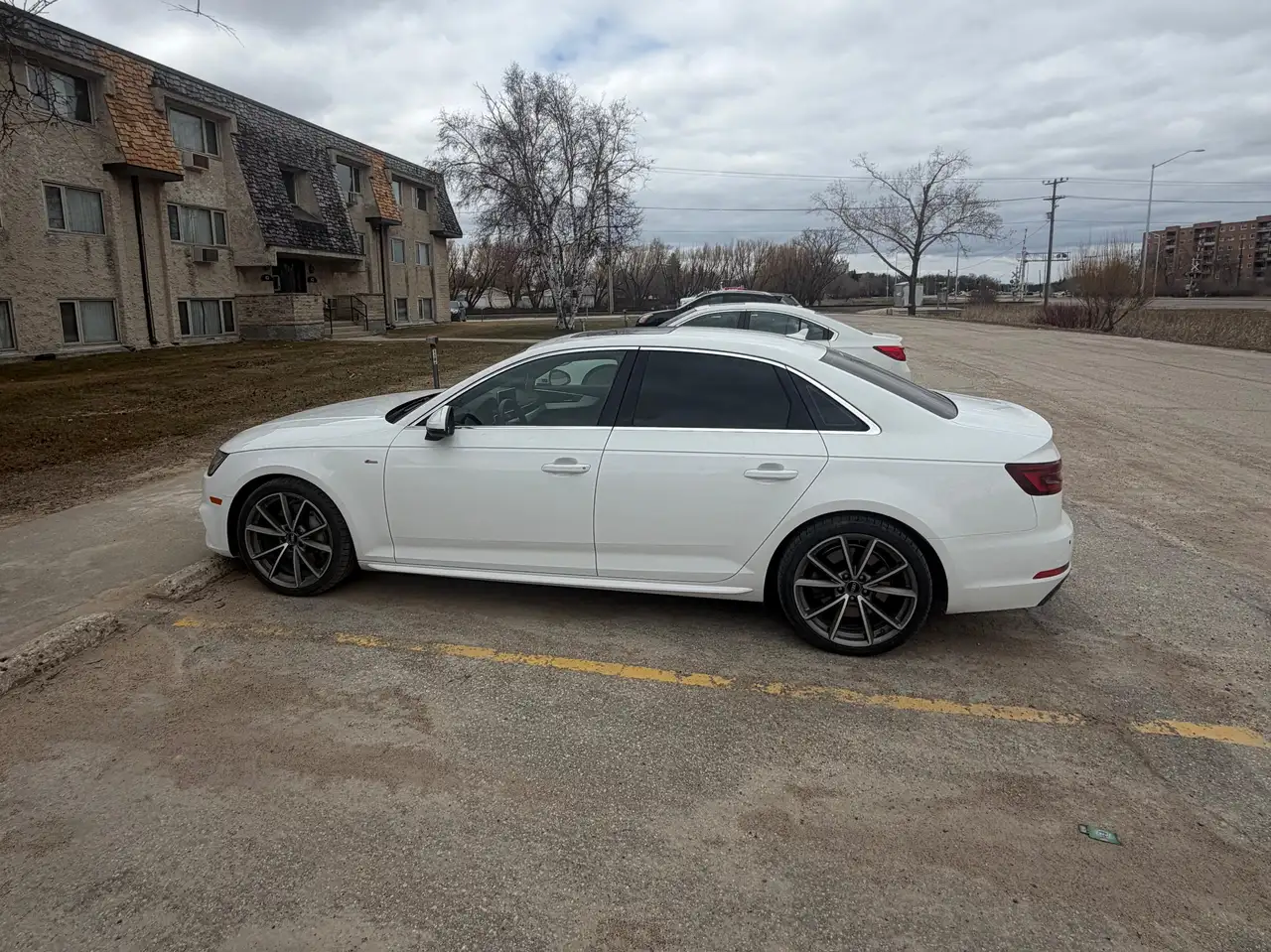 Audi A4 снимка Audi A4