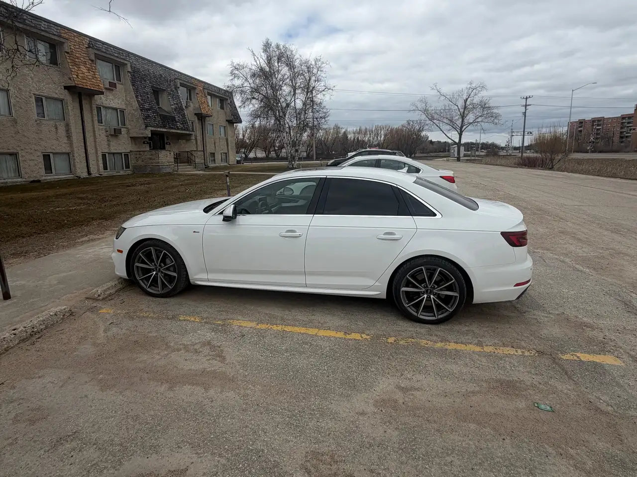 Audi A4 снимка Audi A4
